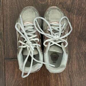 Girls New Balance Tennis Shoes